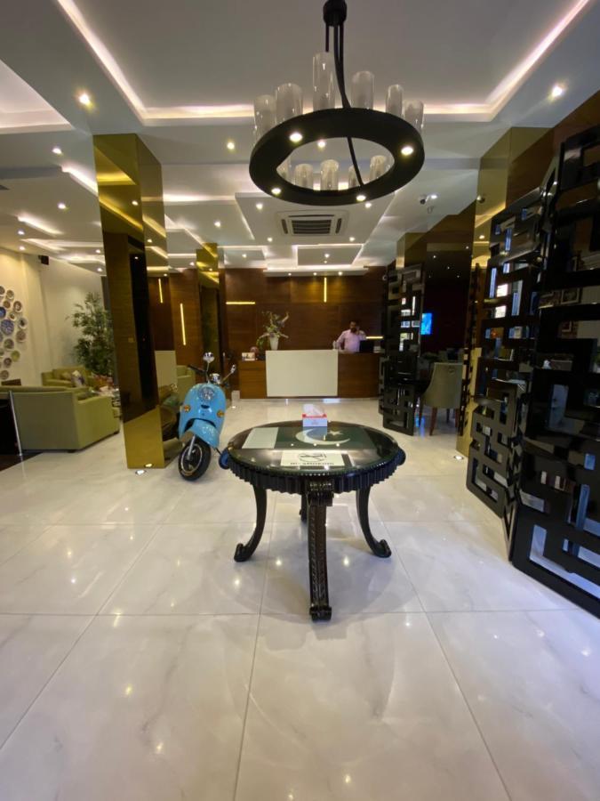 Lahore Continental Hotel Zewnętrze zdjęcie